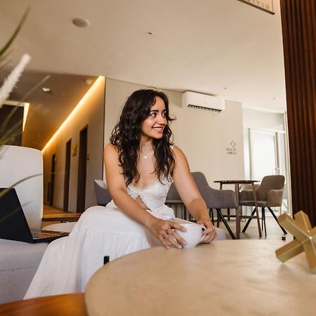 Ontico Urban Design Hotel เมริดา ภายนอก รูปภาพ