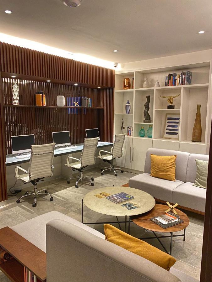 Ontico Urban Design Hotel เมริดา ภายนอก รูปภาพ